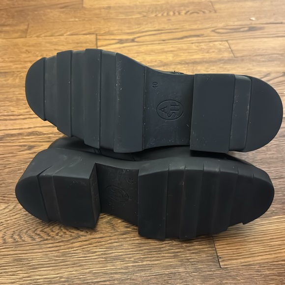 ASH brand, Melrose Lug Sole black leather booty - Picture 7 of 9